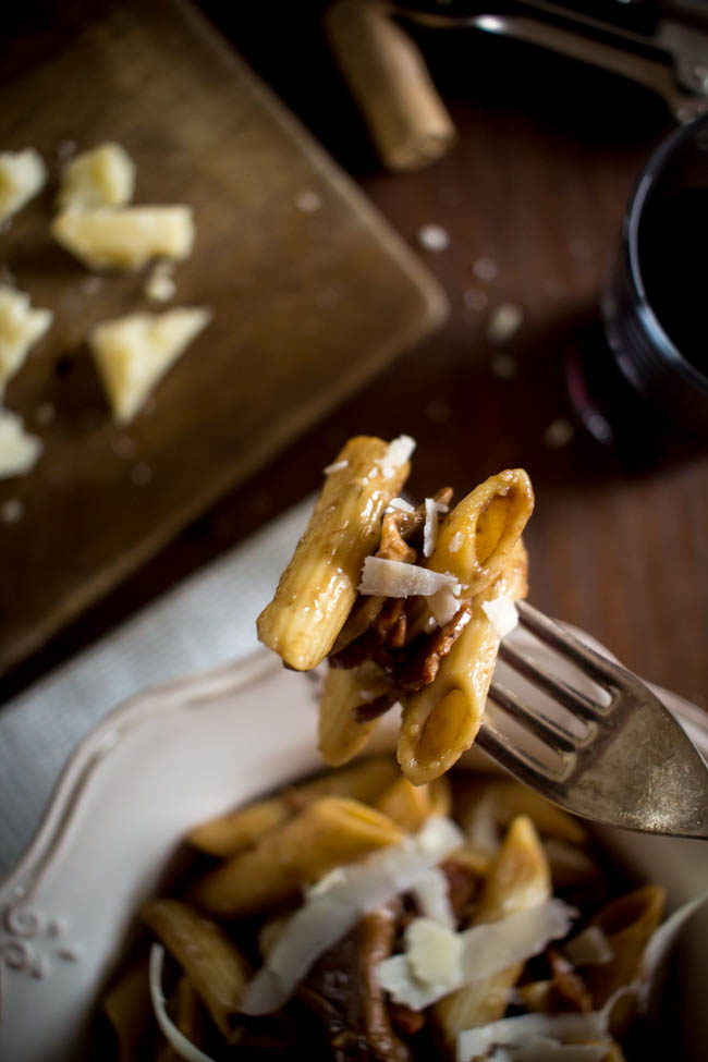 red-wine-porcini-bacon-sun-dried-tomatoes-pasta-5