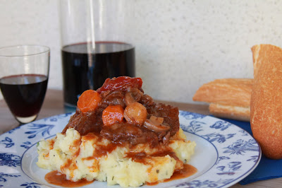 Μοσχαράκι Μπουργκινιόν (Boeuf Bourguignon)