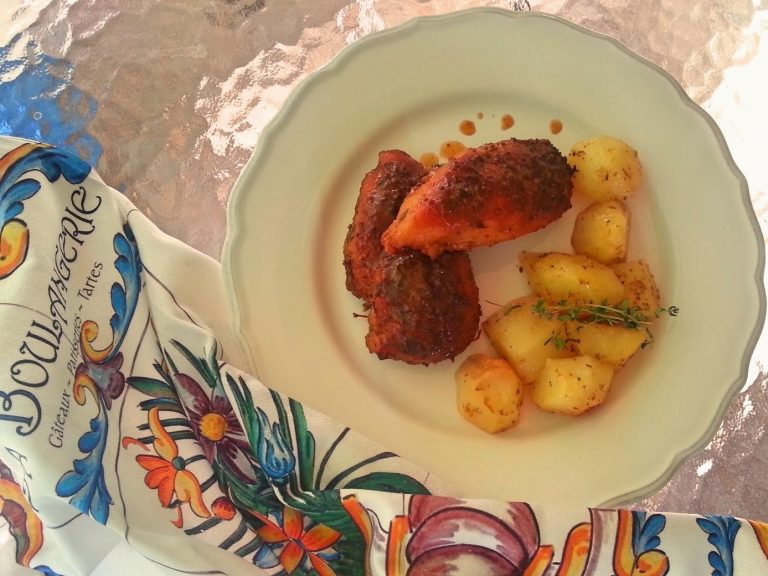 Κοτόπουλο με μουστάρδα και μέλι και μεσογειακές πατάτες φούρνου
