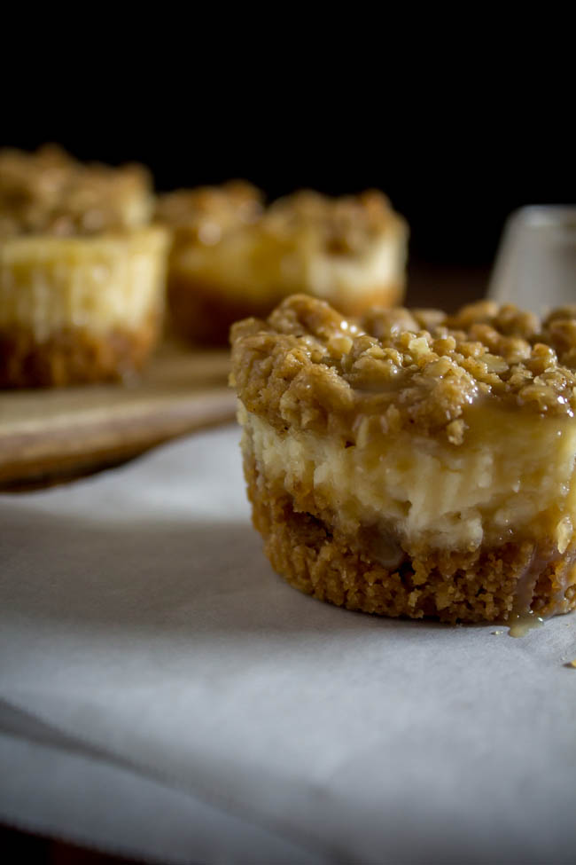 mini-apple-pie-cheesecakes-2