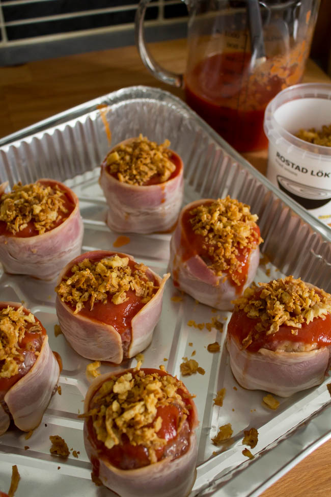 bacon wrapped mini meatloaves 4