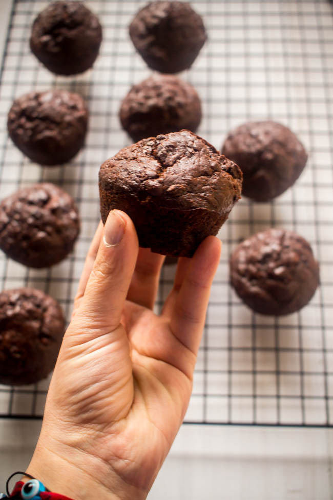 banana chocolate yoghurt muffins 8