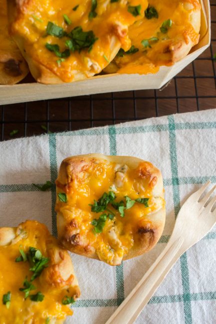 Pizza muffins με τυρί κρέμα, cheddar και γαλοπούλα