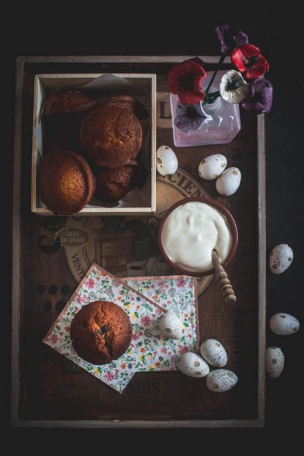 Muffins με πορτοκάλι και κομματάκια σοκολάτας με σαντιγί καρύδας (νηστίσιμα)