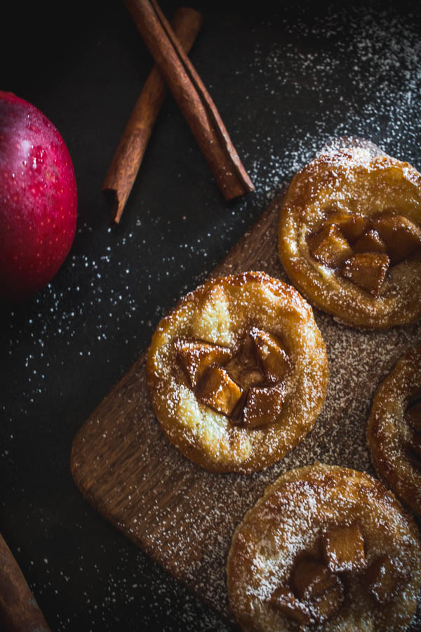 mini puff pastry apple pies 5