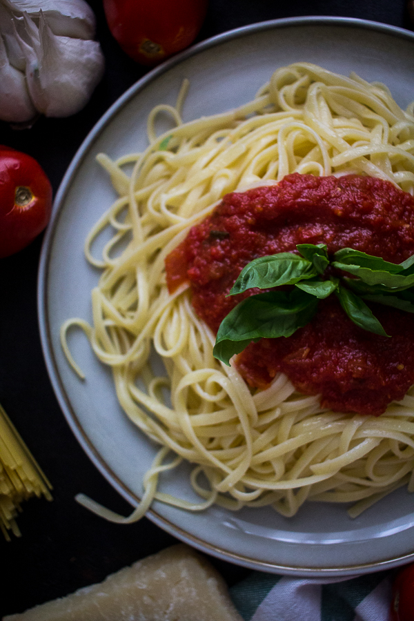 tomato basil pasta sauce-8