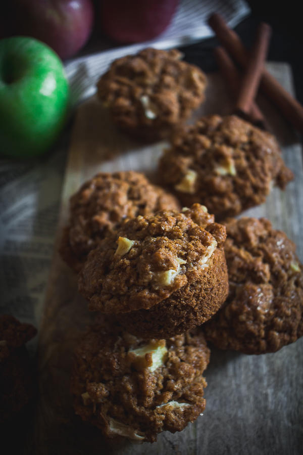 apple cinnamon oat muffins-1