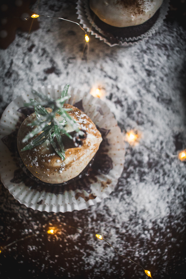 chocolate gingerbread cupcakes-8