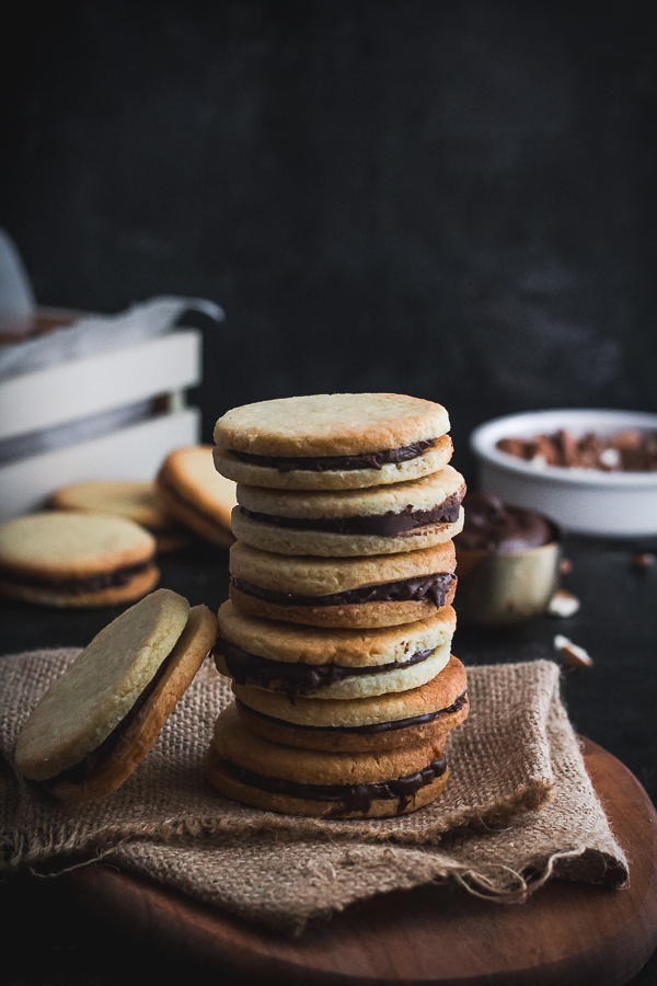 almond sandwich cookies-1